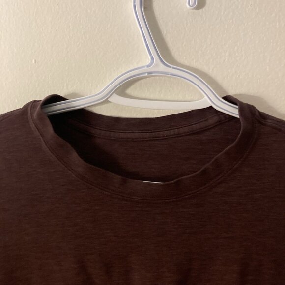 Lululemon Women’s Tshirt Purple Size 12 - Picture 2 of 5